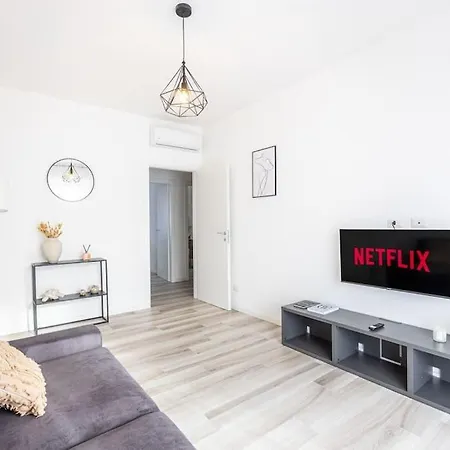Feeling - Modern Apartament